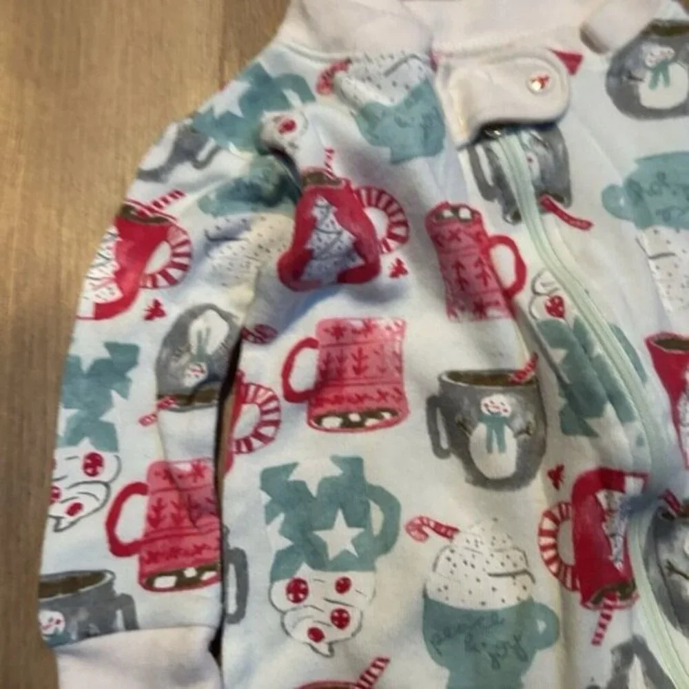 Burts Bees 6-9 month Baby Sleeper Outfit Snowman Winter mugs Cozy Valentines Day - Picture 7 of 7